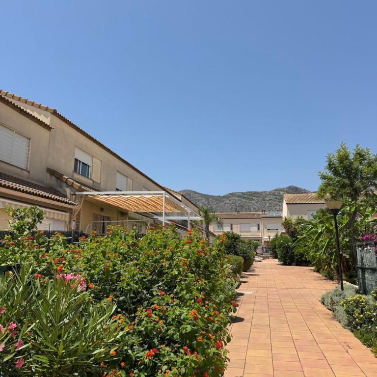 Tu adosado con piscina y pádel en Oropesa 55 - Casa de 3 dormitorios - 26