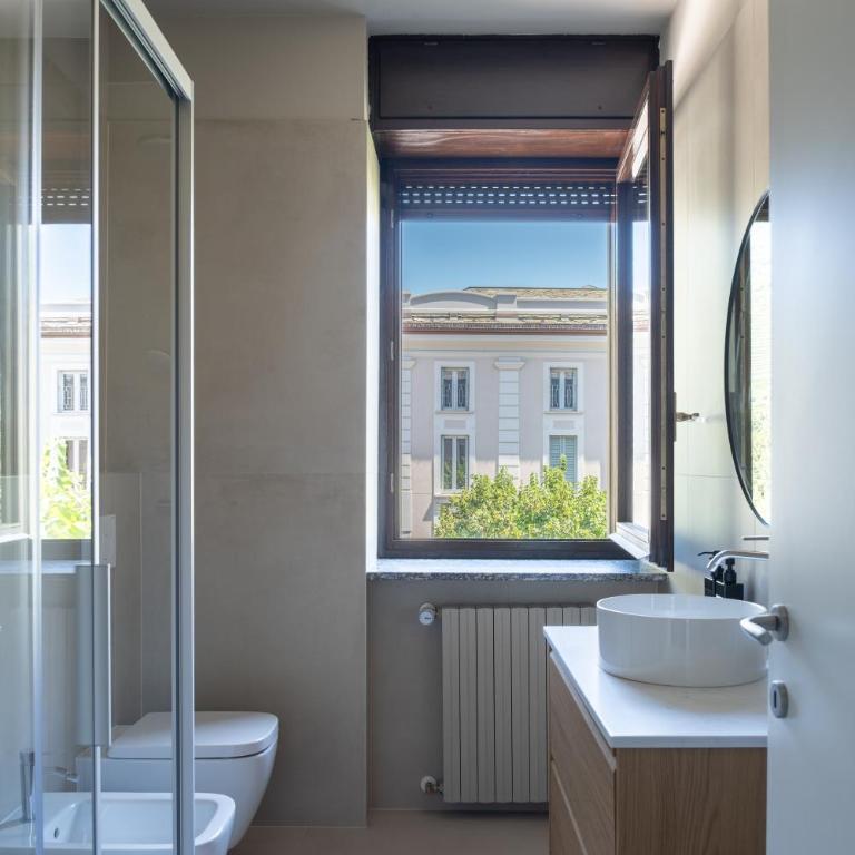 Diamond suite Apartment - 2 min walk to Bernina Express - Superior Apartment with City View - 18