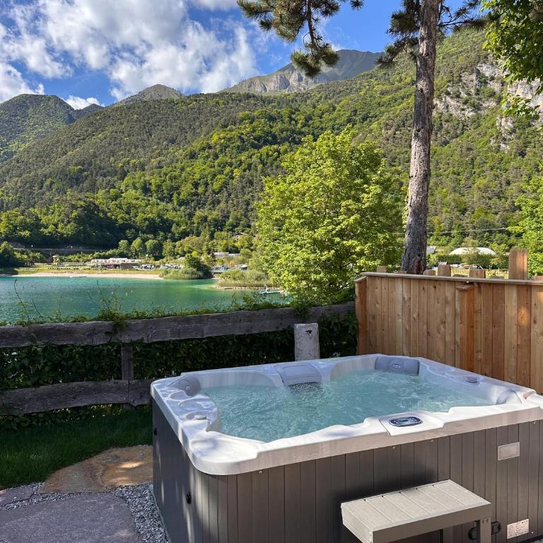 BEST LEDRO CAMPING - Deluxe Suite mit Whirlpool-Badewanne - 8
