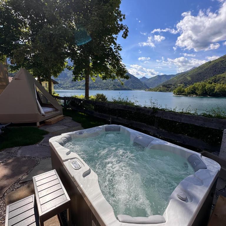 BEST LEDRO CAMPING - Deluxe Suite mit Whirlpool-Badewanne - 1