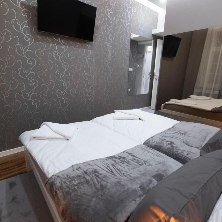 Prime Stay Apartments - King Room - 1
