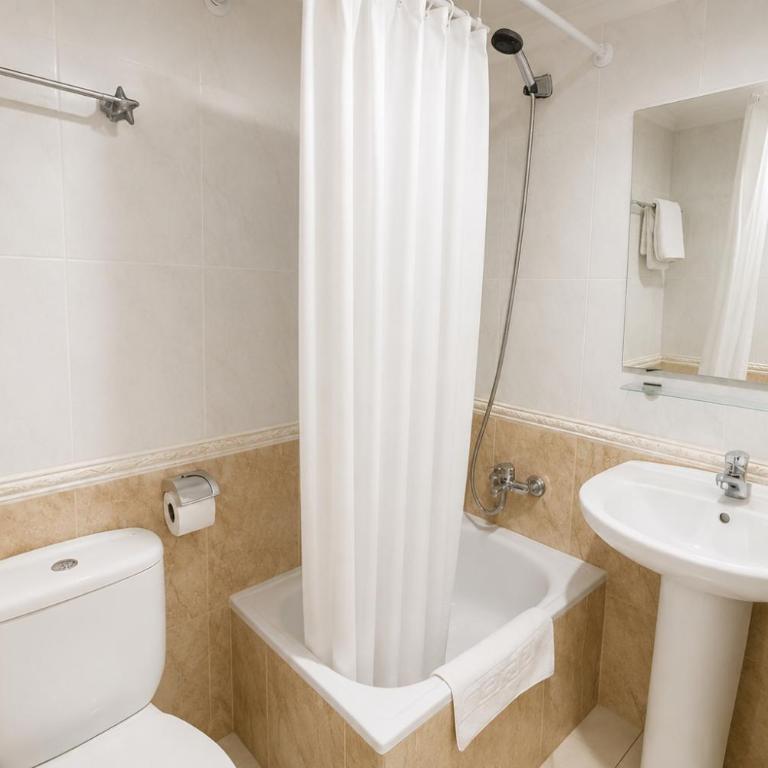 Casa Antares Granada - Habitación Doble con baño privado - 1