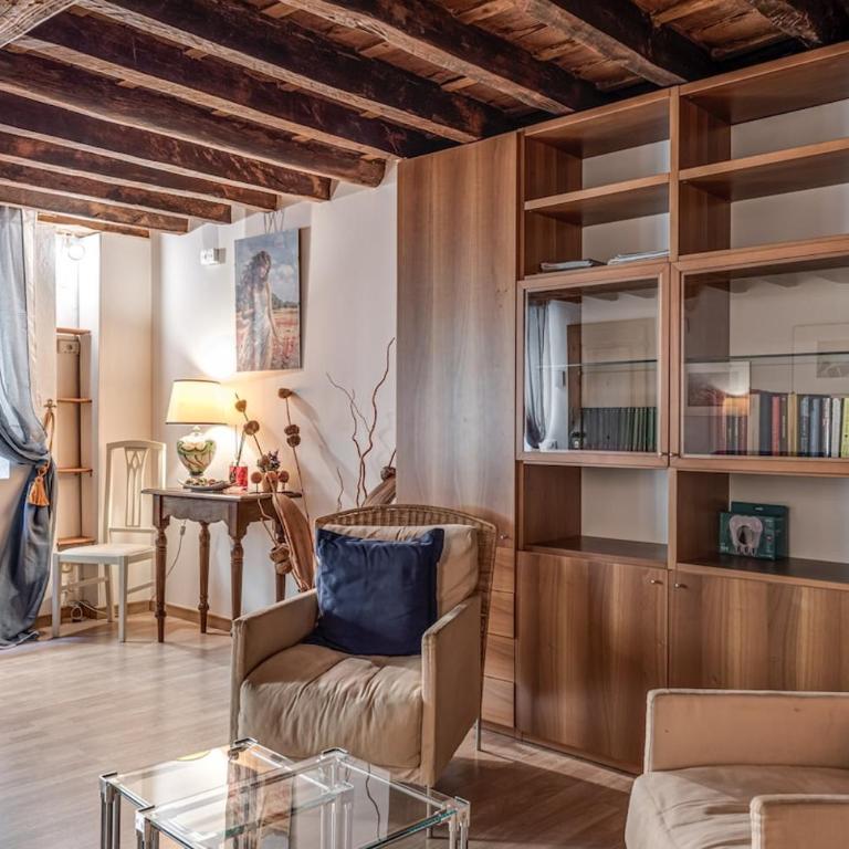 Signoria & Duomo - Historic Florence Home - One-Bedroom Apartment - 1