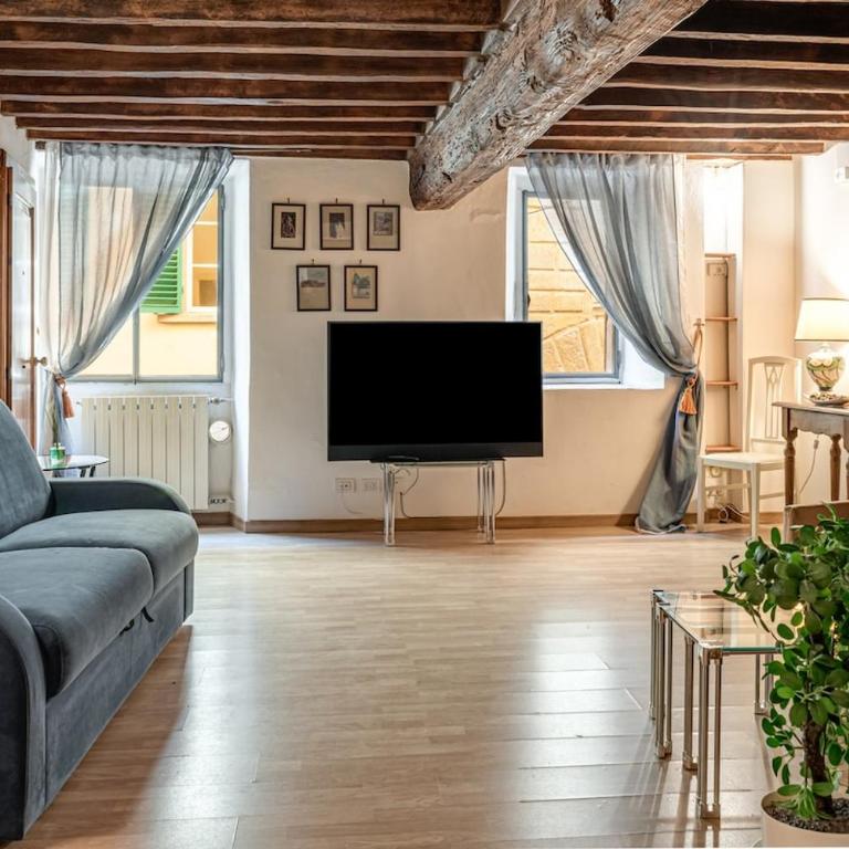 Signoria & Duomo - Historic Florence Home - One-Bedroom Apartment - 22