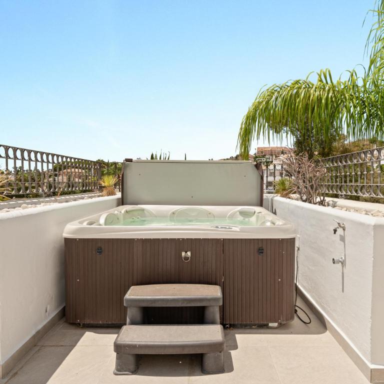 New Luxury Penthouse Rooftop Jacuzzi & Sea View - Apartamento - 28