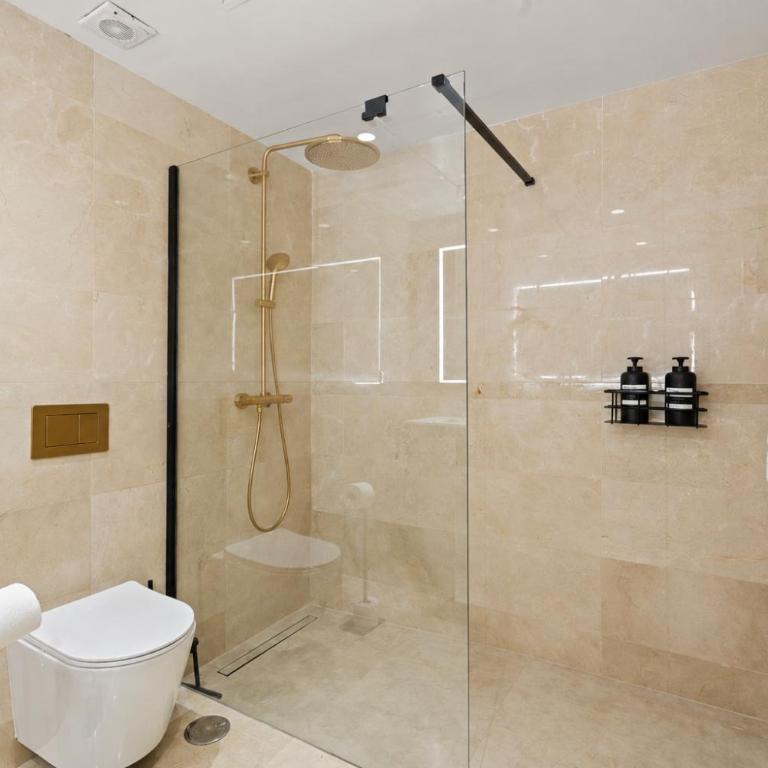 New Luxury Penthouse Rooftop Jacuzzi & Sea View - Apartamento - 23