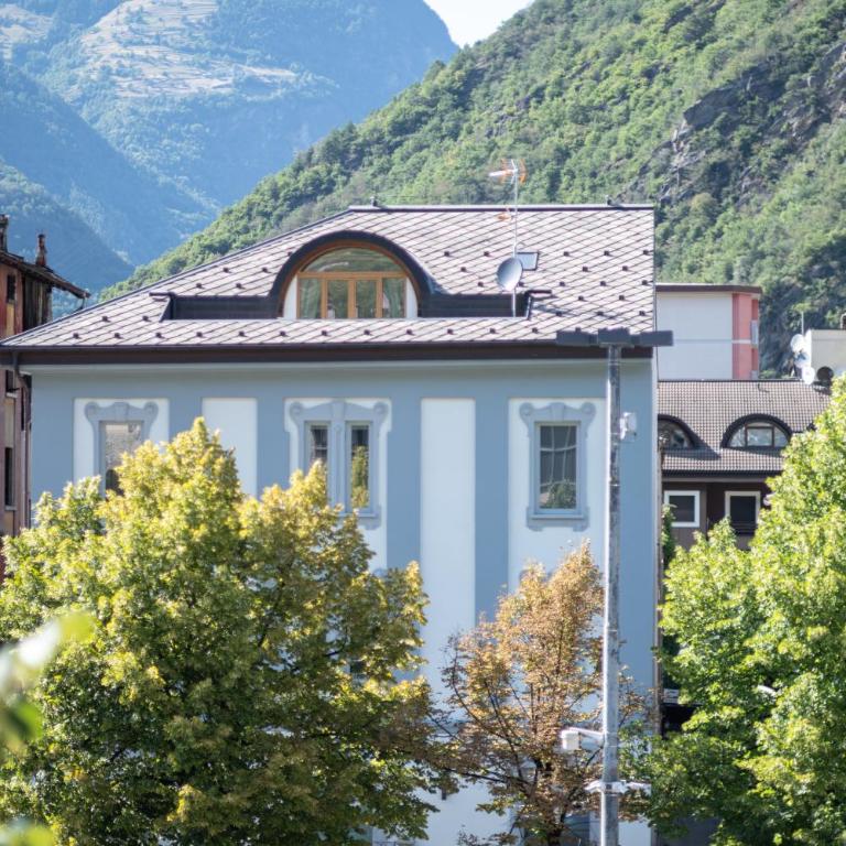 Diamond suite Apartment - 2 min walk to Bernina Express - Superior Apartment with City View - 31
