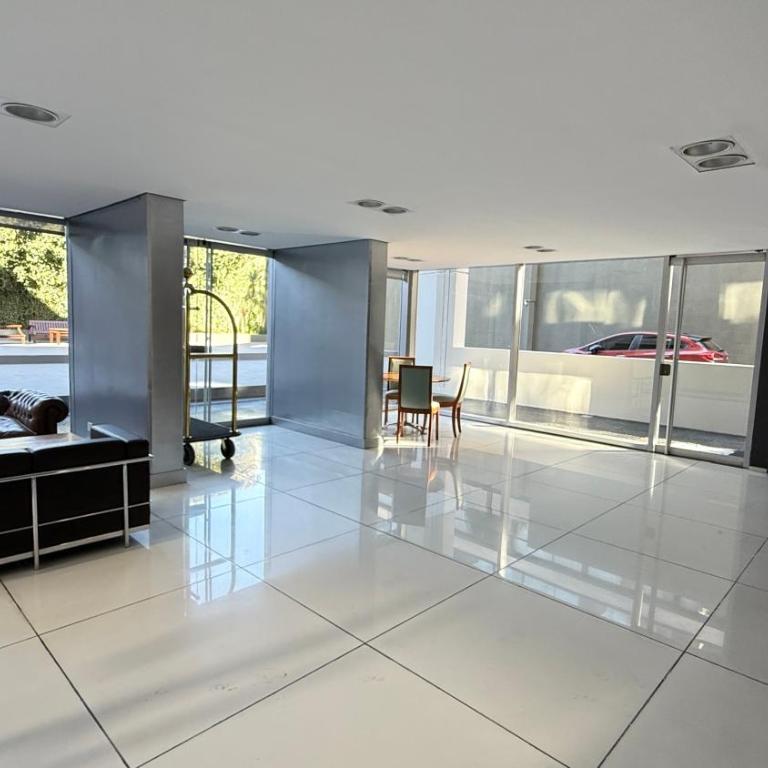 One-Bedroom Apartment with Balcony - Apartamento Deluxe - 28