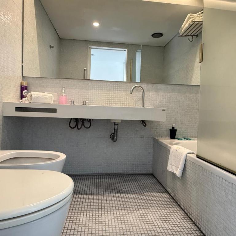 One-Bedroom Apartment with Balcony - Apartamento Deluxe - 17