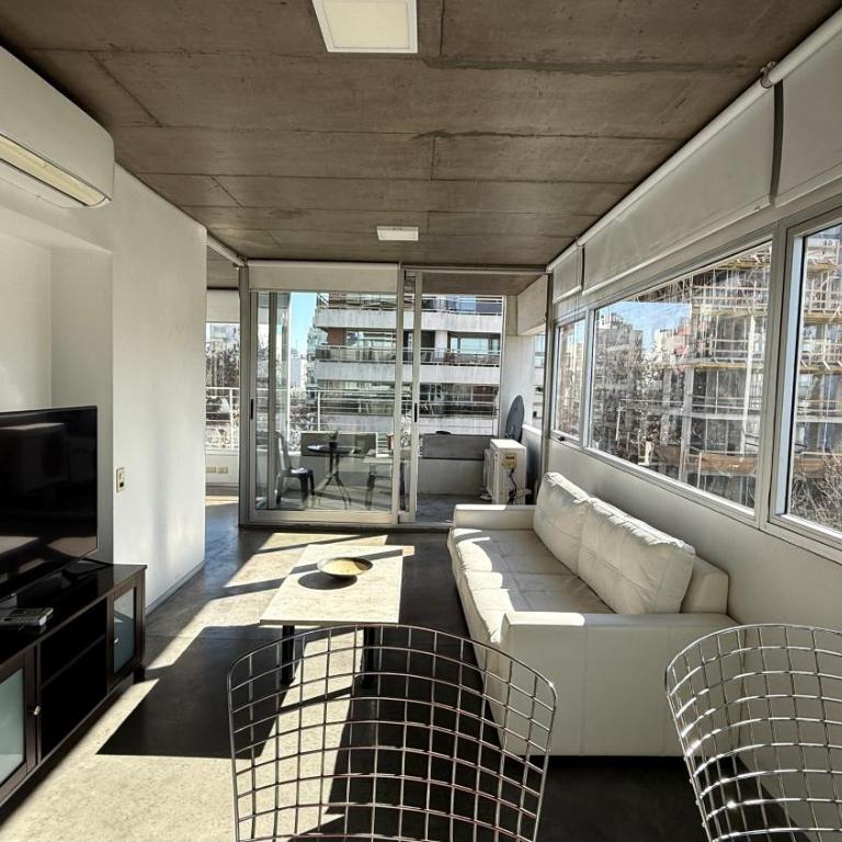 One-Bedroom Apartment with Balcony - Apartamento Deluxe - 2