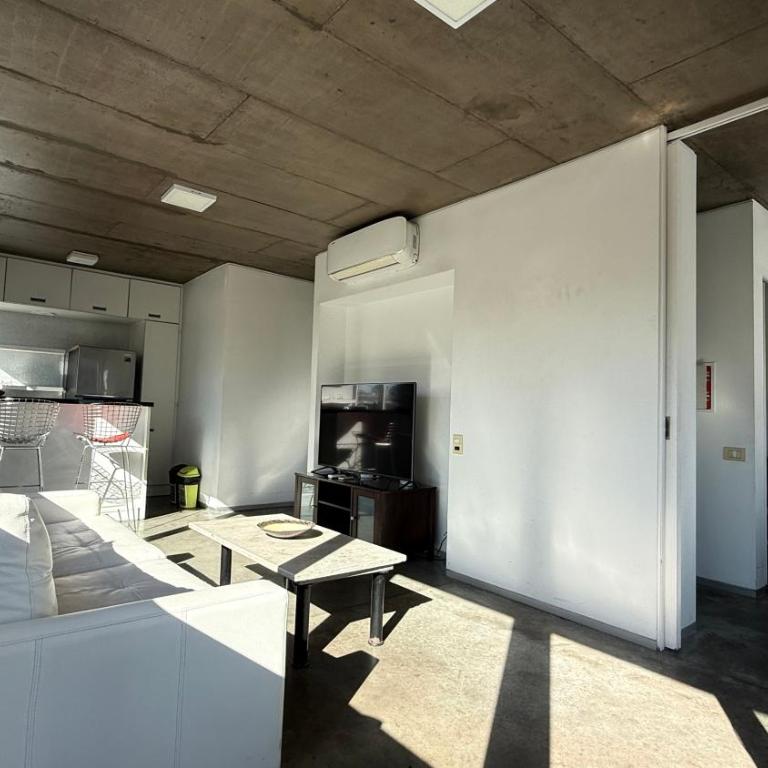 One-Bedroom Apartment with Balcony - Apartamento Deluxe - 10
