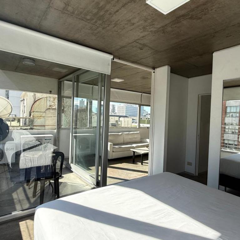 One-Bedroom Apartment with Balcony - Apartamento Deluxe - 3