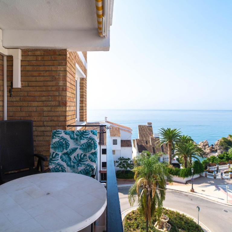 Bahia 46 Apartments Casasol - Apartment with Sea View - 1