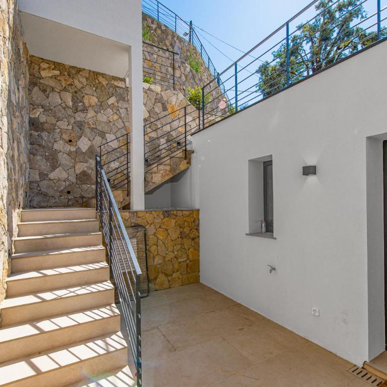 VILLA MARIA - Somptueuse Villa dans les Hauteurs de Menton - PARKING - Villa - 94