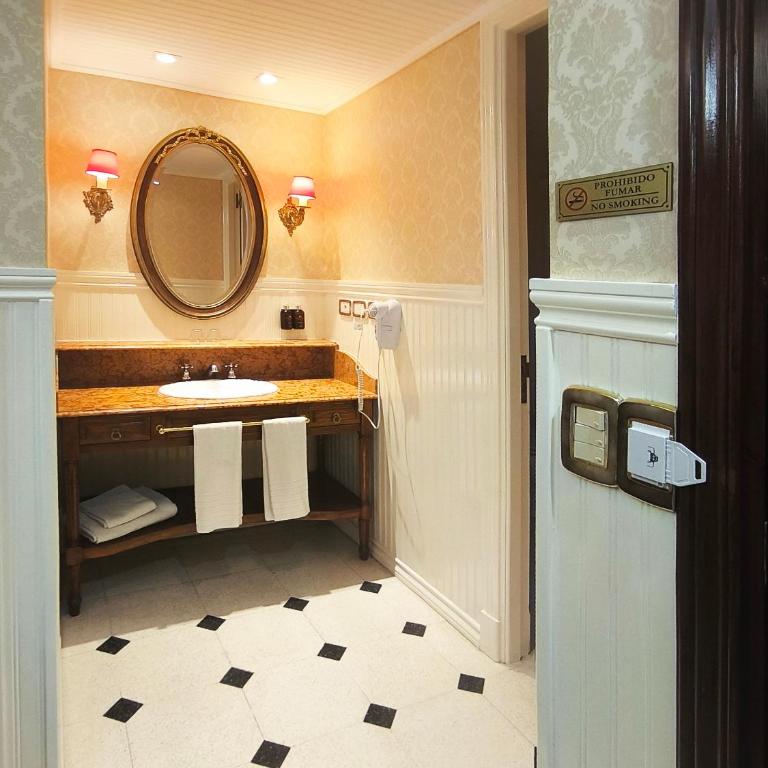 Tanguero Hotel Boutique Antique - Golden Double Suite - 11