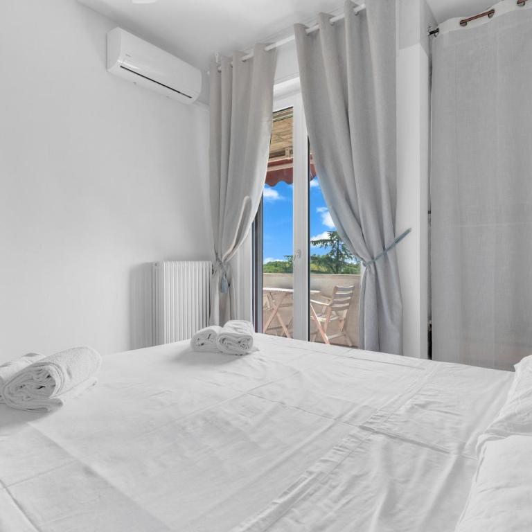 Attico -Skyline- Desenzano - Vista Lago e Piscina - Appartamento con 2 Camere da Letto e con Piscina Privata - 16