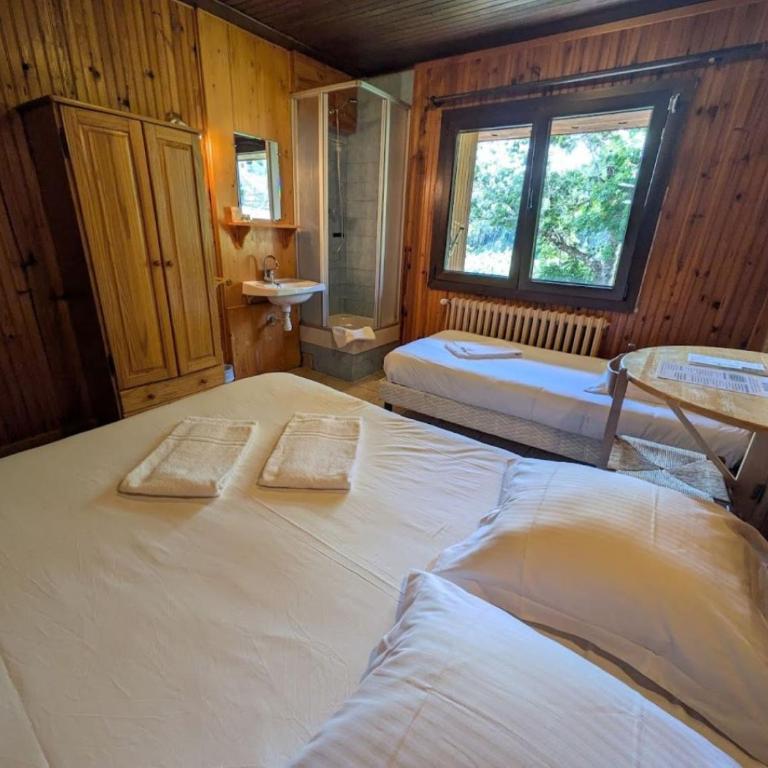 Auberge de Pra-Loup - Chambre Triple avec Toilettes Communes - 1