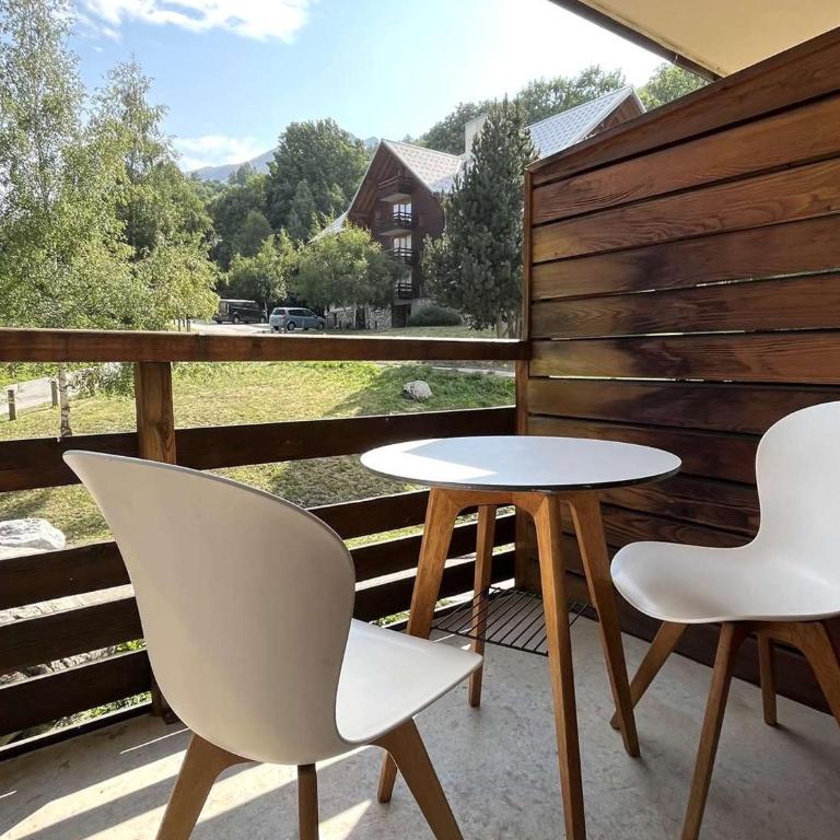 Appartement avec parking - 6 pers. - FR-1-871-63 - Apartment - 8