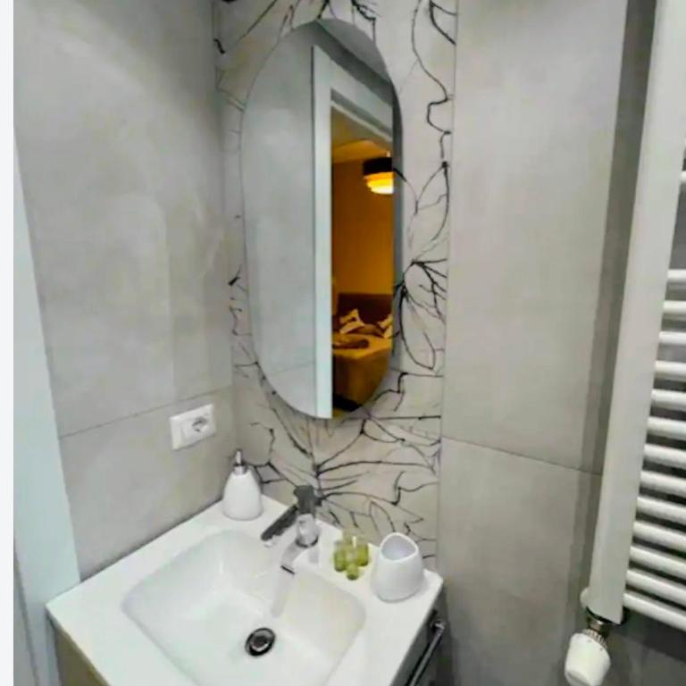 Confortevole appartamento a due minuti dalla stazione centrale - Appartamento con 1 Camera da Letto - 9