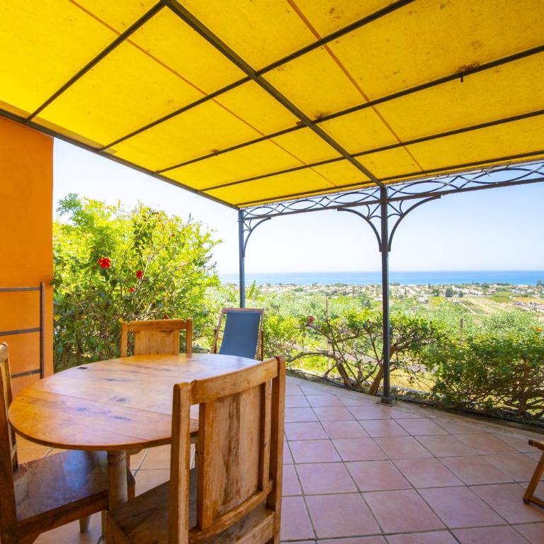 Solemar Sicilia - Le Casette Di Calzata - Camera Familiare con Vista Mare - 11