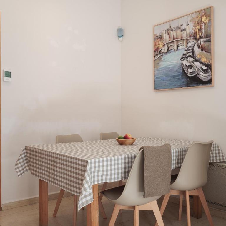 Gothic Quarter, beautiful views of the Roman wall! - Apartment - 12