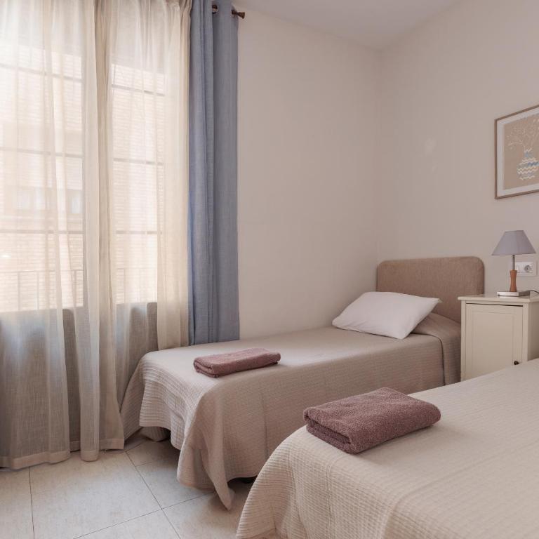 Gothic Quarter, beautiful views of the Roman wall! - Apartment - 32