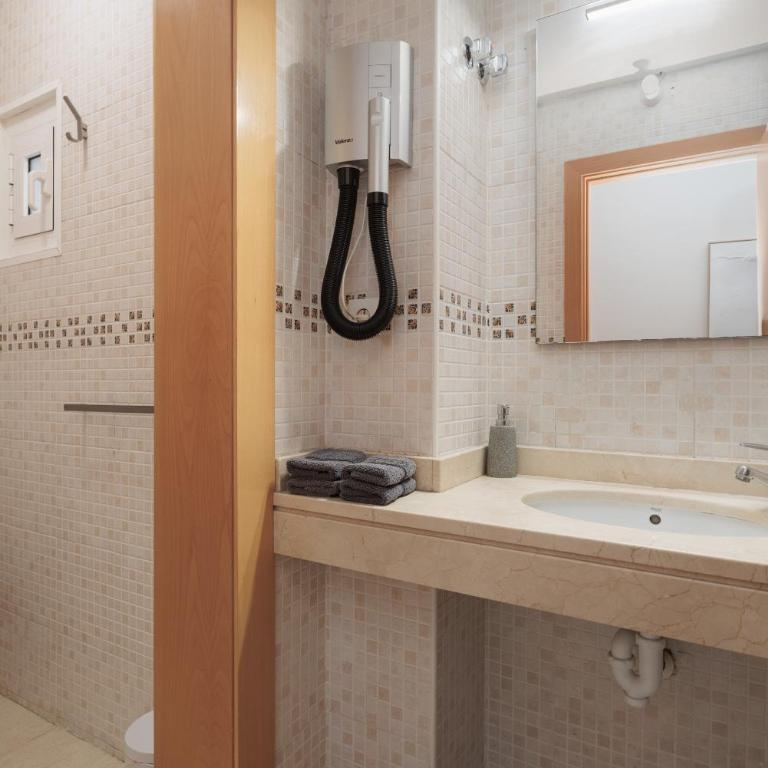 Gothic Quarter, beautiful views of the Roman wall! - Apartment - 22
