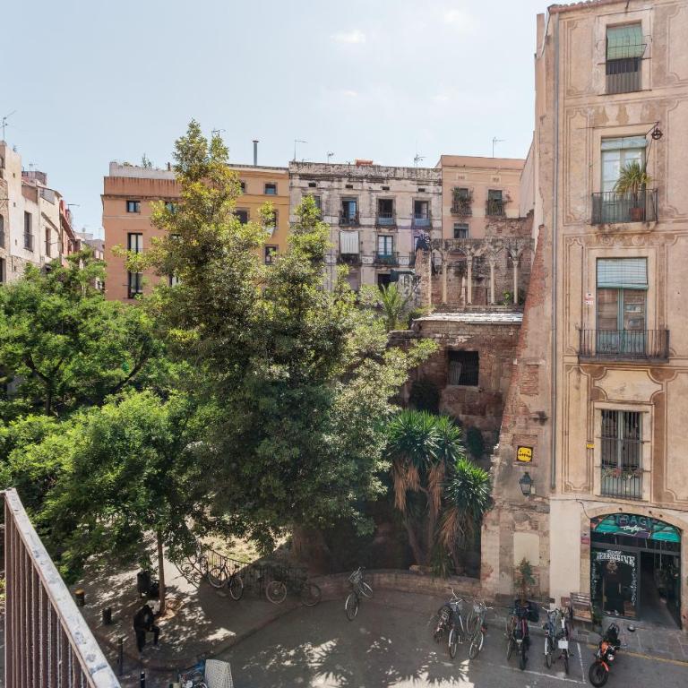 Gothic Quarter, beautiful views of the Roman wall! - Apartment - 30