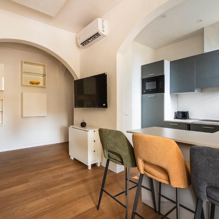 Urban Hideaway Florence - Two-Bedroom Apartment - 13