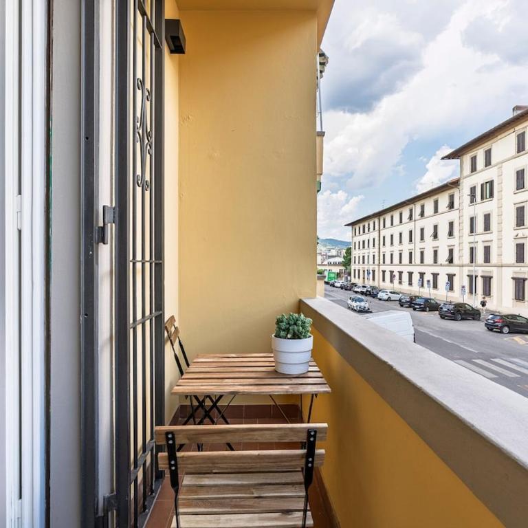 Urban Hideaway Florence - Two-Bedroom Apartment - 19
