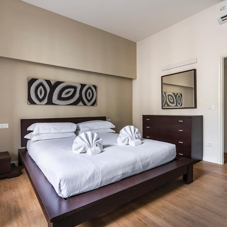 Urban Hideaway Florence - Two-Bedroom Apartment - 22