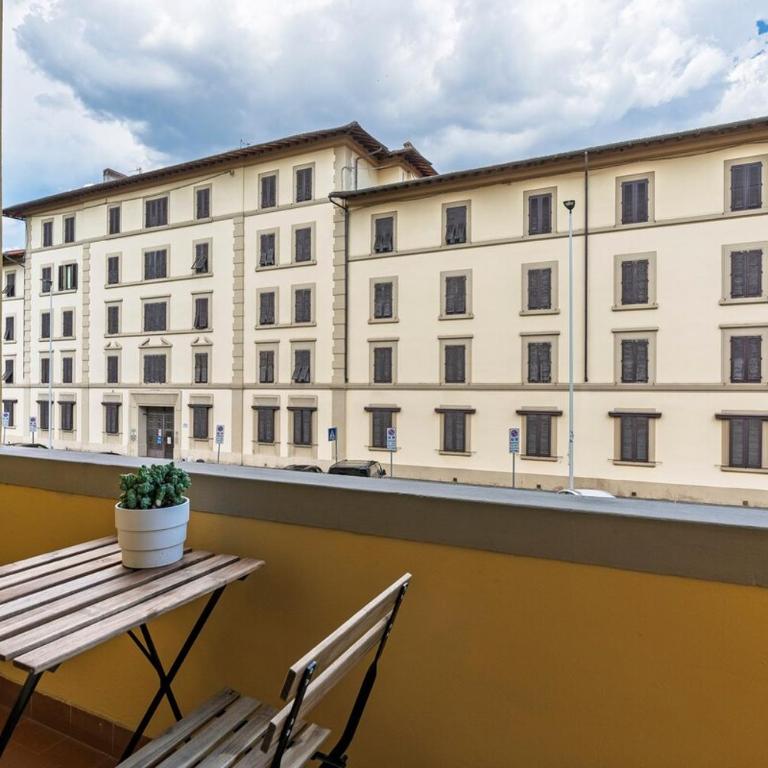 Urban Hideaway Florence - Two-Bedroom Apartment - 28