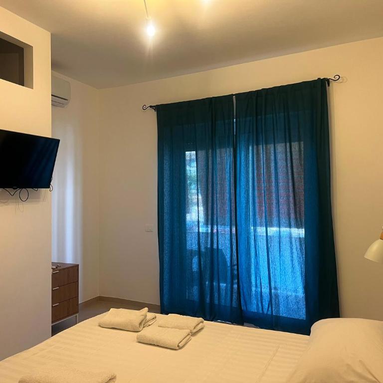 IconicArt - Tourist Accommodation - Camera Matrimoniale con Balcone - 2