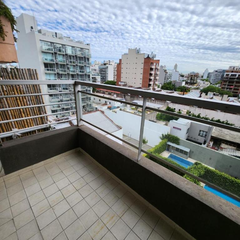 Studio apartment with balcony and pool - Apartamento de 2 dormitorios - 3