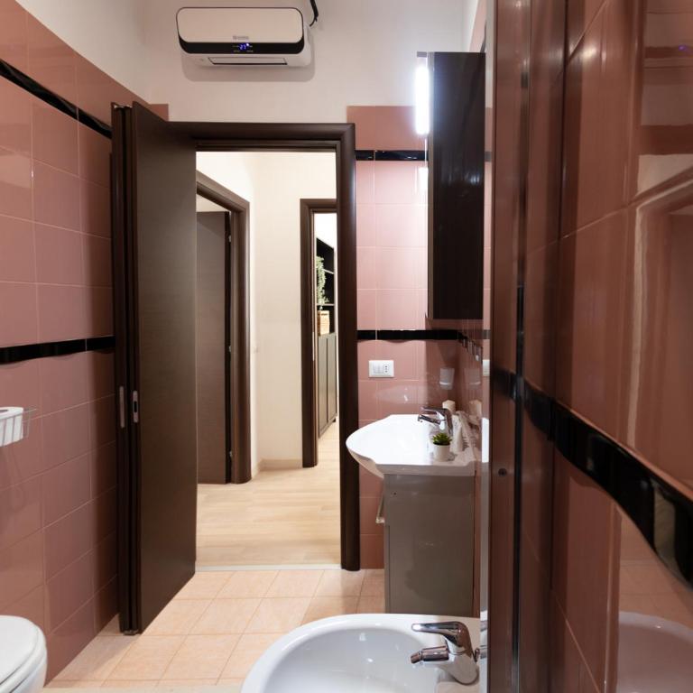 The Best Rent - Termini Apartments - Three-Bedroom Apartment - Via Enrico Cialdini, 13 - 8