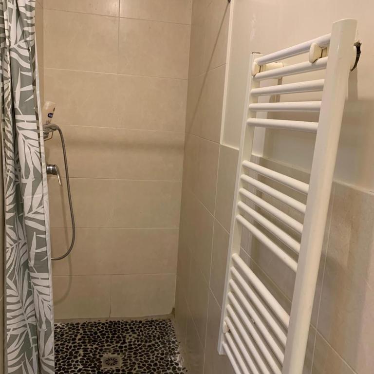 Appartement avec vue - Cadre verdoyant et parking privé - Appartement 1 Chambre - 13