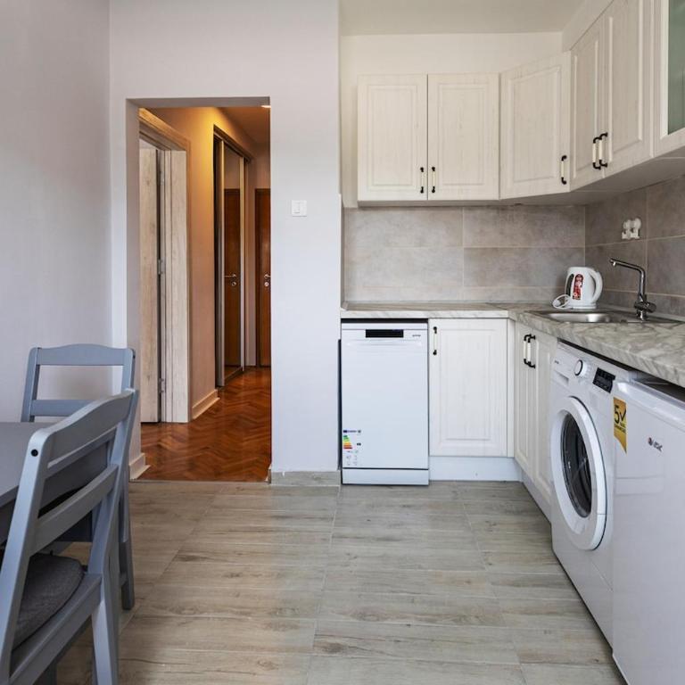 Cozy Apartment - One-Bedroom Apartment - 8