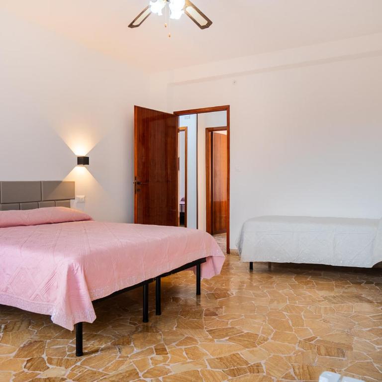 Casa Venezia Stazione - Chambre Triple Basique avec Salle de Bains Commune - 9