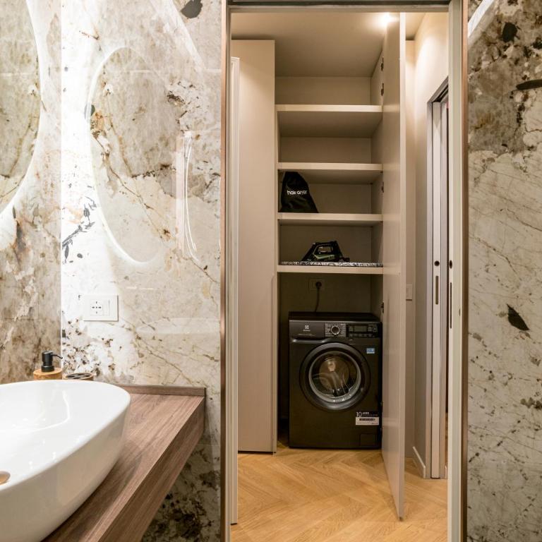 TheLuxe Residences - Deluxe One-Bedroom Apartment - 9