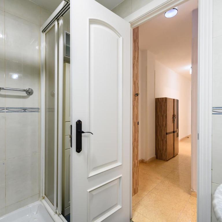PAL202B - Piso de 4 dormitorios en Villaverde - Alquiler temporal - Apartment - 42