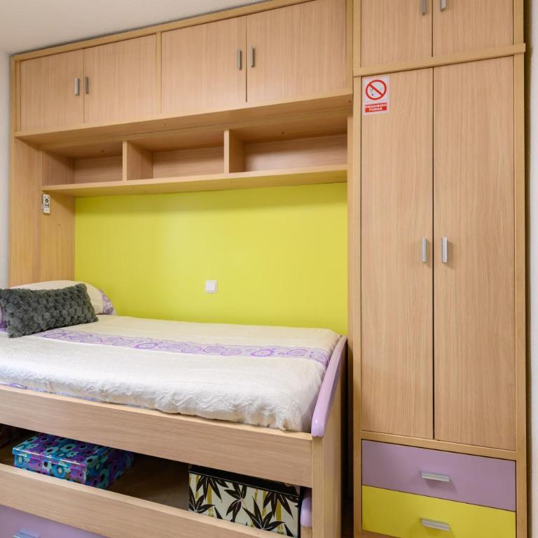 PAL202B - Piso de 4 dormitorios en Villaverde - Alquiler temporal - Apartment - 28