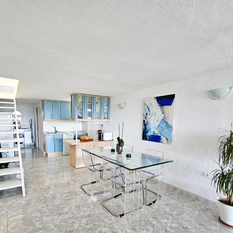 Dúplex con Vistas al Mar, cerca de la playa y puerto - Apartamento de 1 dormitorio - 10