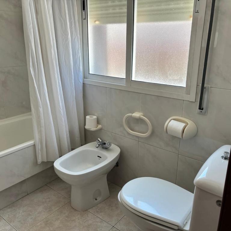 Pensión Las Arenas - Habitación Individual con baño privado - 7