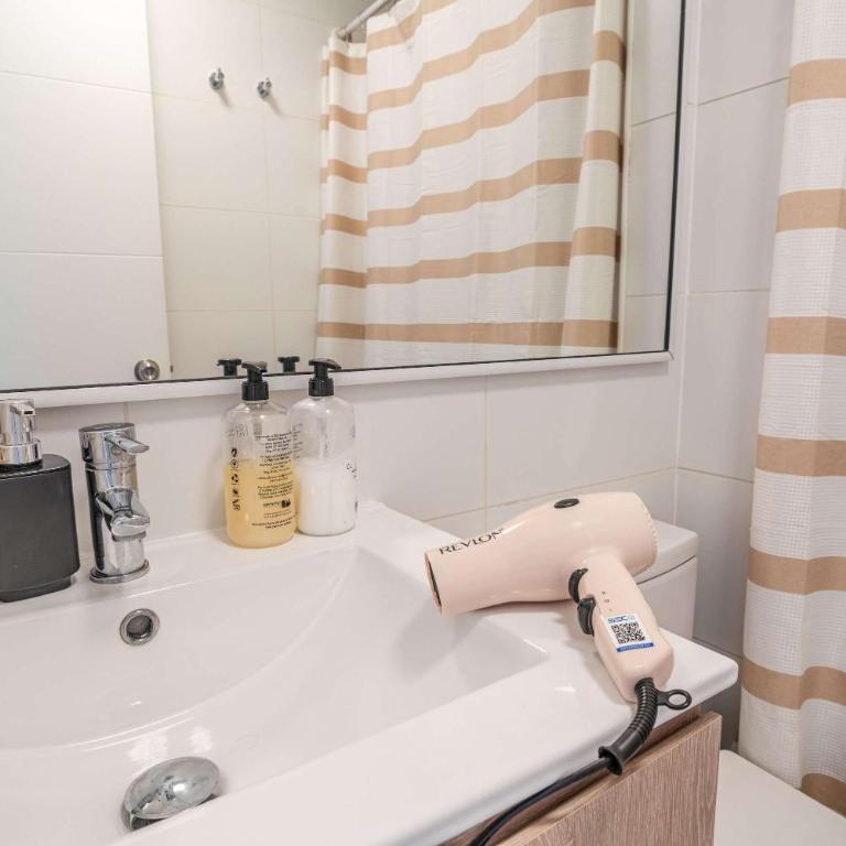 HOM I Wifi Urbano VistaBella Metro Parque Almagro - Apartment - 38