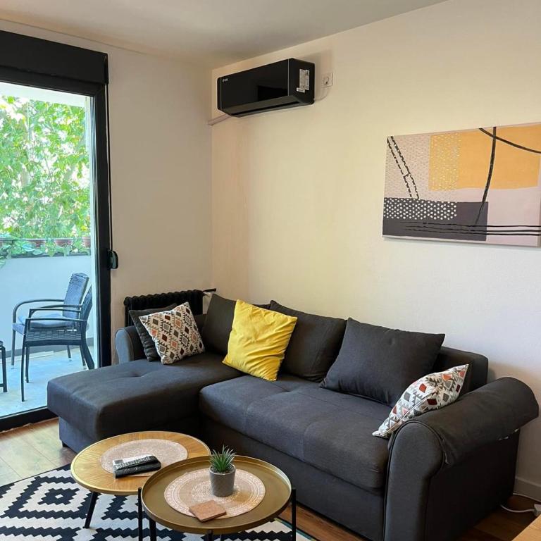 Comfort 2 Bedroom Flat in Heart of Belgrade - Apartman sa 2 Spavaće Sobe i Terasom - 1