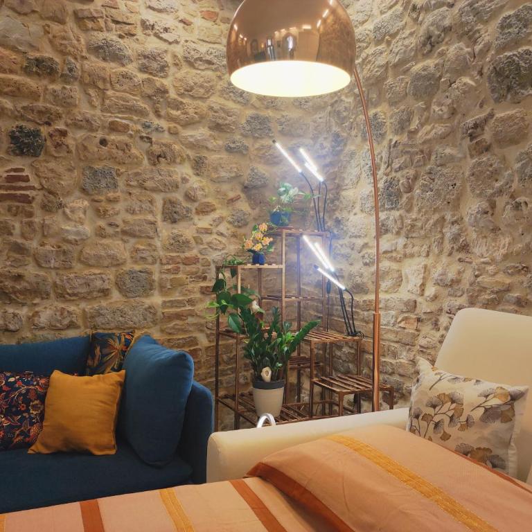 L'Angolo Fiorito San Gimignano Casa Indipendente - Casa con 2 Camere da Letto - 10