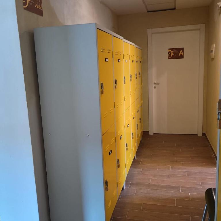 Monkey Hostel Milano - Posto Letto in Dormitorio Femminile con 6 Letti - 8