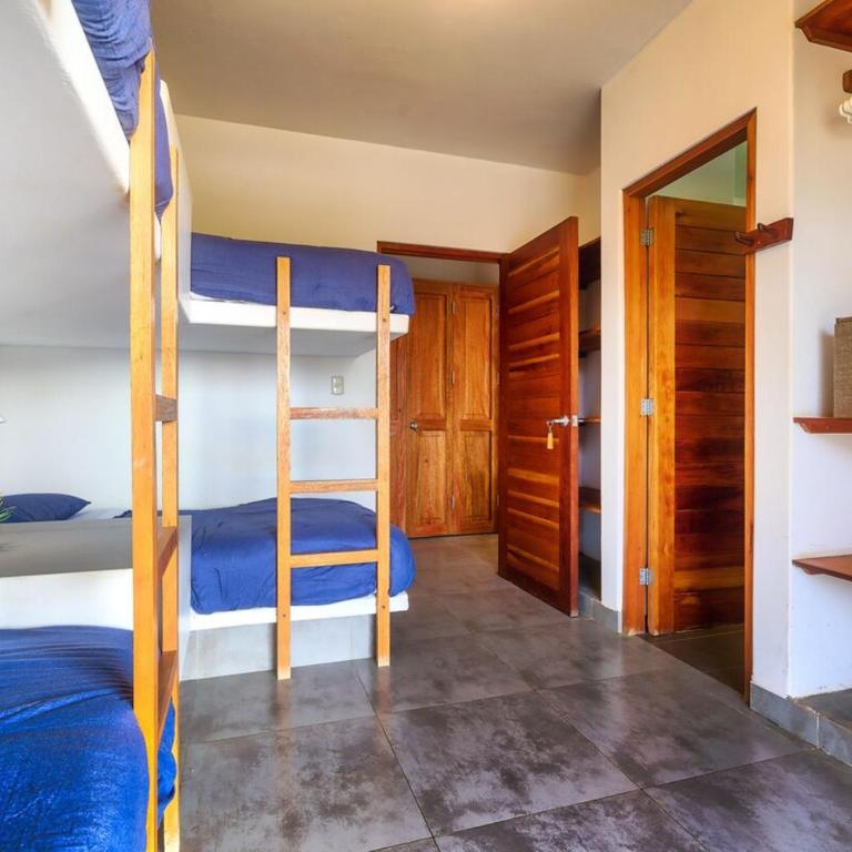 Spondylus Beach House I - Five-Bedroom House - 1