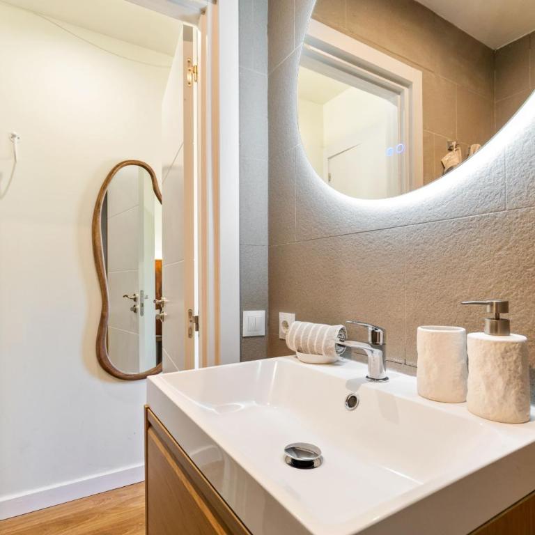 Barcelona Stadium Signature Apartment - Luxuriöse Ferienwohnung mit 4 Schlafzimmern - 17