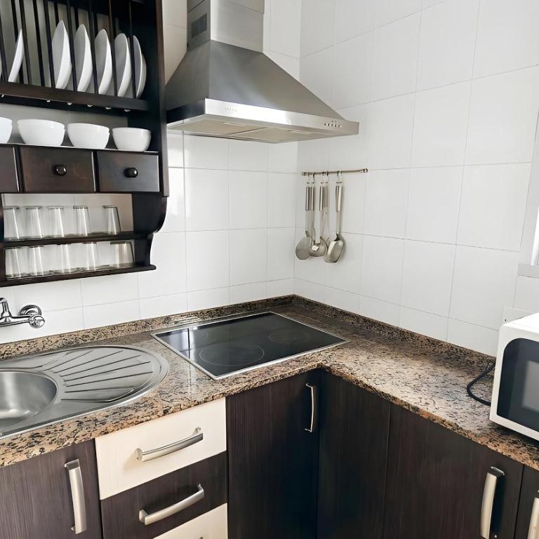 Apartamento cerca de la Playa con aire acondicionado en Conil solo parejas o familia - Apartment - 3